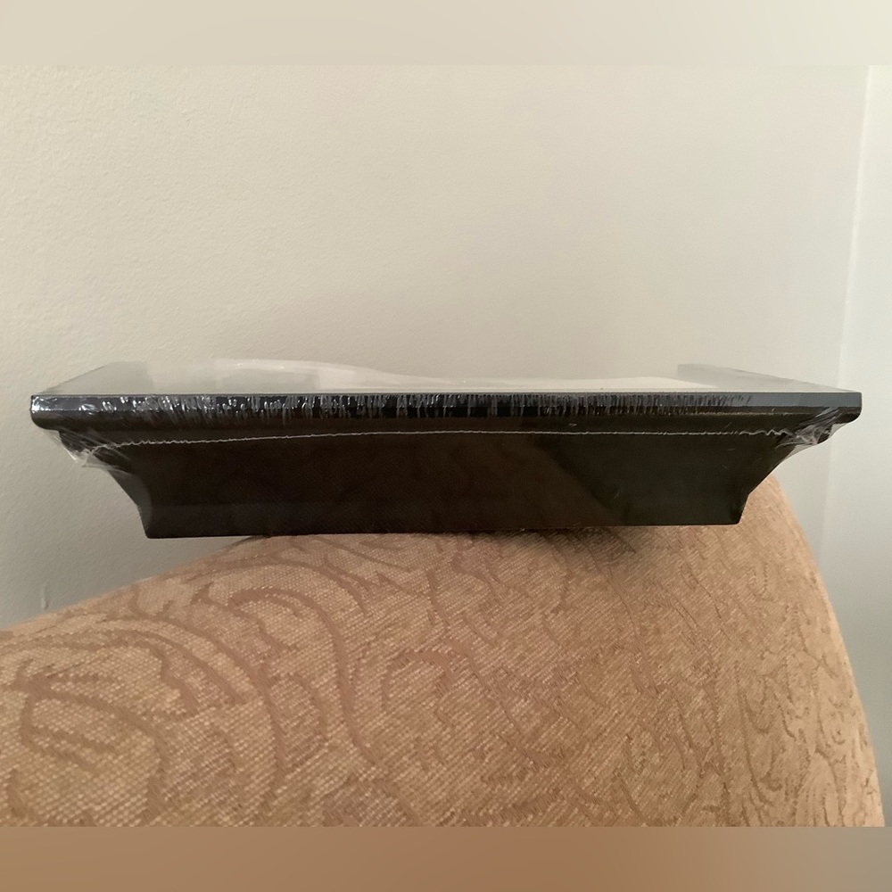 Floating shelf - Picture 2 of 4